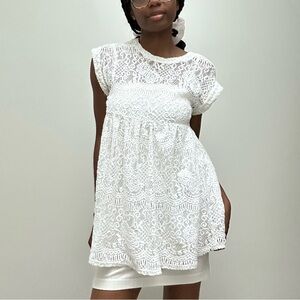 Elegant White Lace Women’s Top